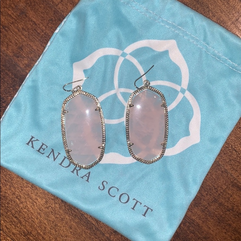 Beautiful Kendra Scott quartz earrings